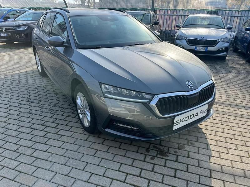 Usata Skoda Felicia Executive 150 CV (110 kW) 2022 Grigio Station wagon
