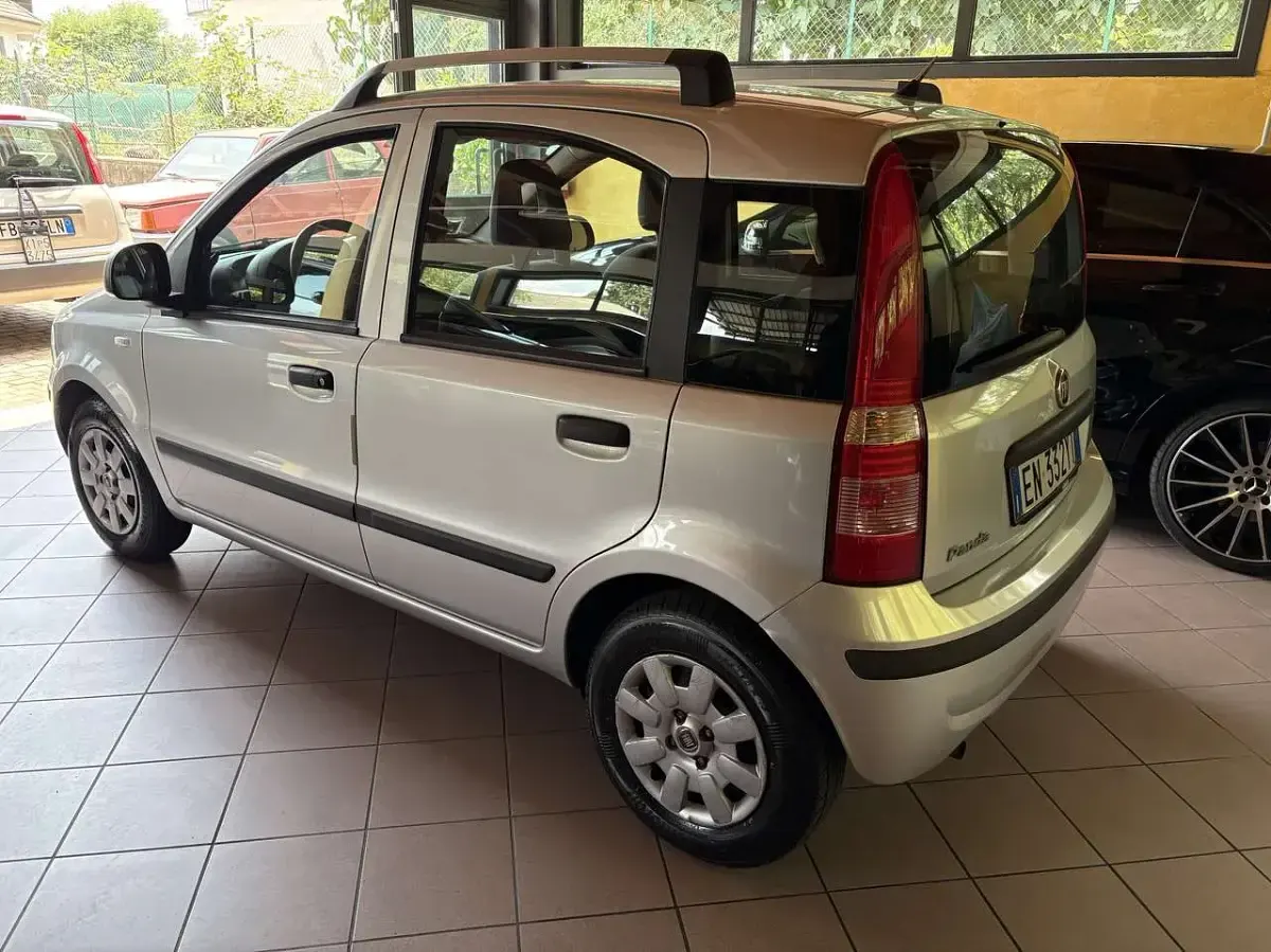 Usata Fiat Panda 69 CV (50 kW) 2012 Argento Utilitaria