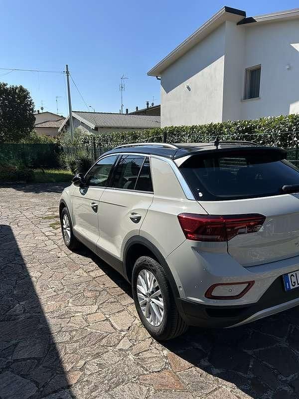 Usata VW T-Roc Life 116 CV (85 kW) 2023 SUV
