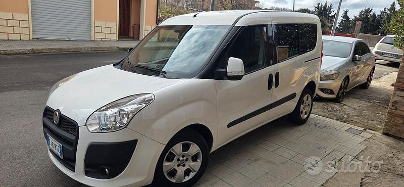 Usata Fiat Doblò 105 CV (77 kW) 2012 Bianco Monovolume