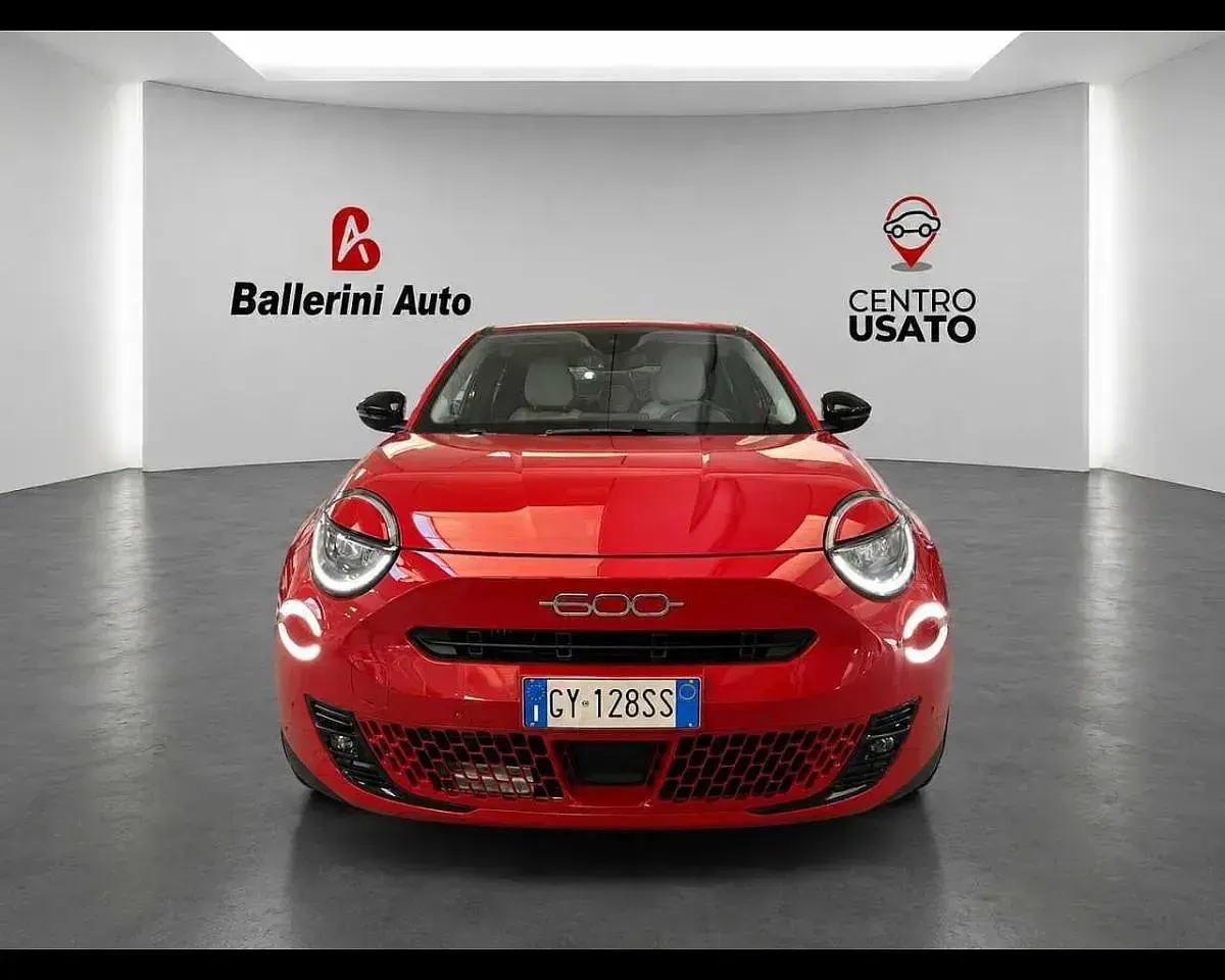 Usata Fiat 600 La Prima 101 CV (74 kW) 2025 Rosso SUV