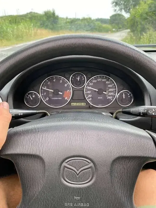 Usata Mazda MX5 110 CV (80 kW) 1998 Blu/azzurro Cabrio