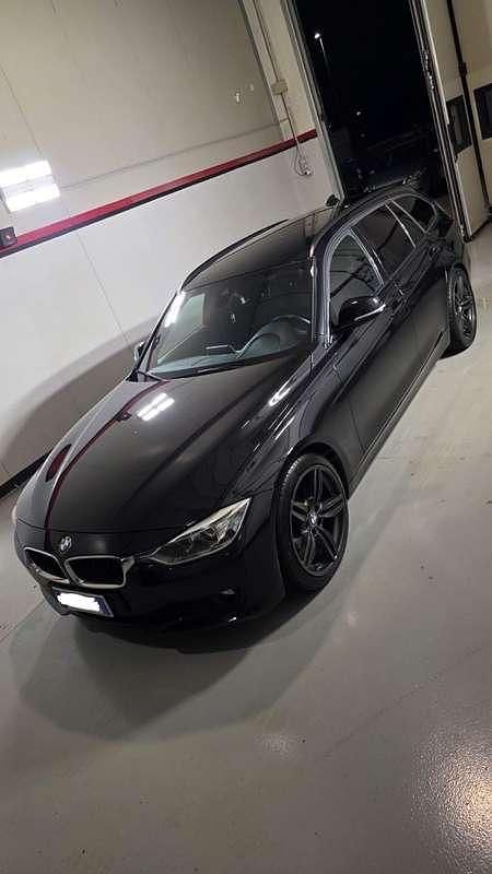 Usata BMW 318 Sport Line 143 CV (105 kW) 2013 Nero Station wagon