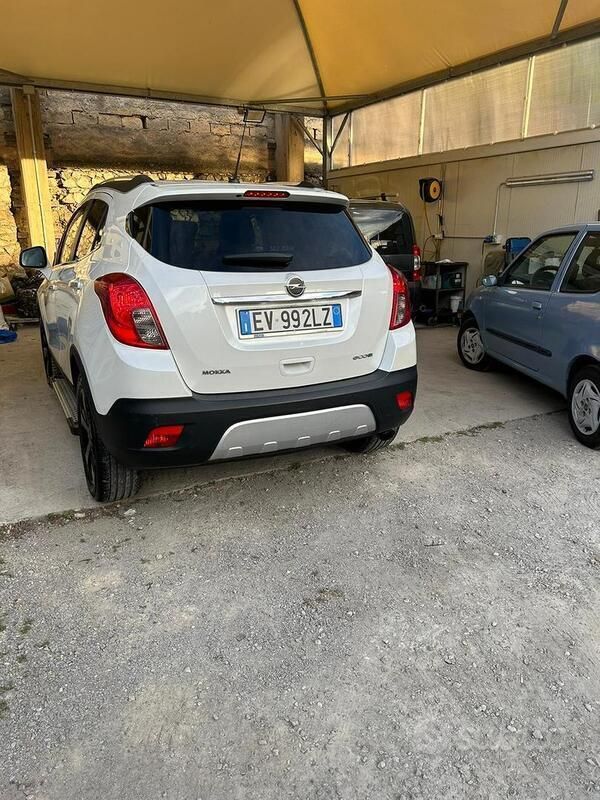 Usata Opel Mokka 131 CV (96 kW) 2014 Bianco SUV