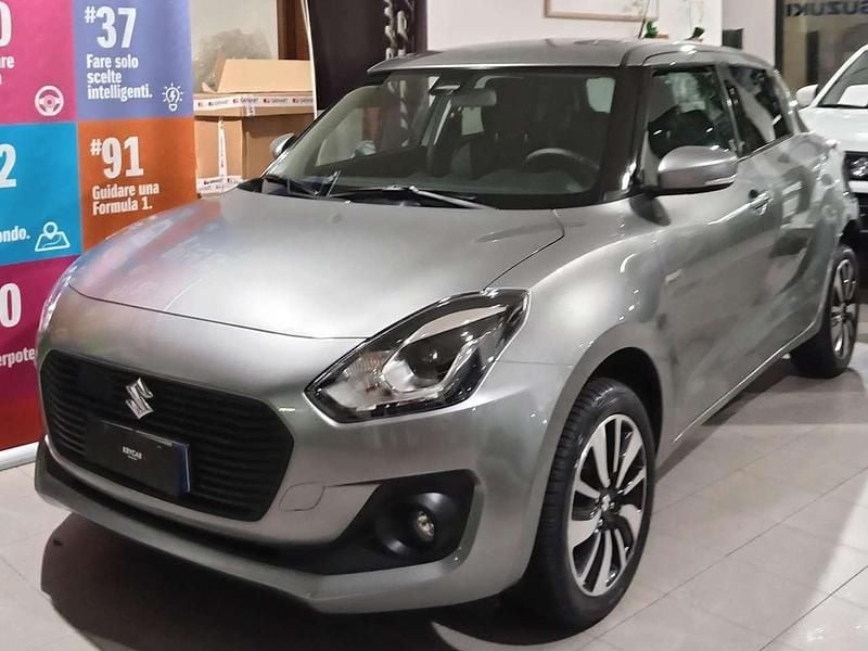 Argento new york Usata 2017 Suzuki Swift Tre volumi | 13.000 € (Buon prezzo) - Immagine 1/4