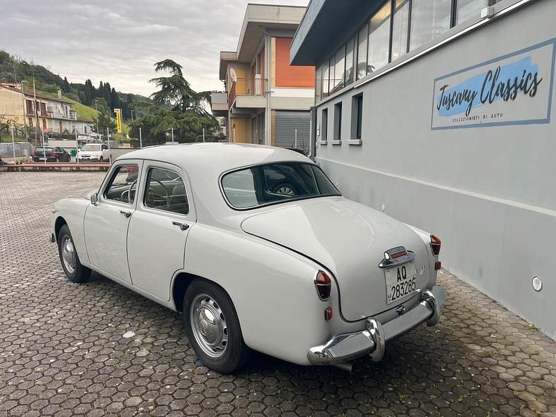 Occasion Alfa Romeo 1900 Super 91 ch (66 kW) 1955 Gris Berline