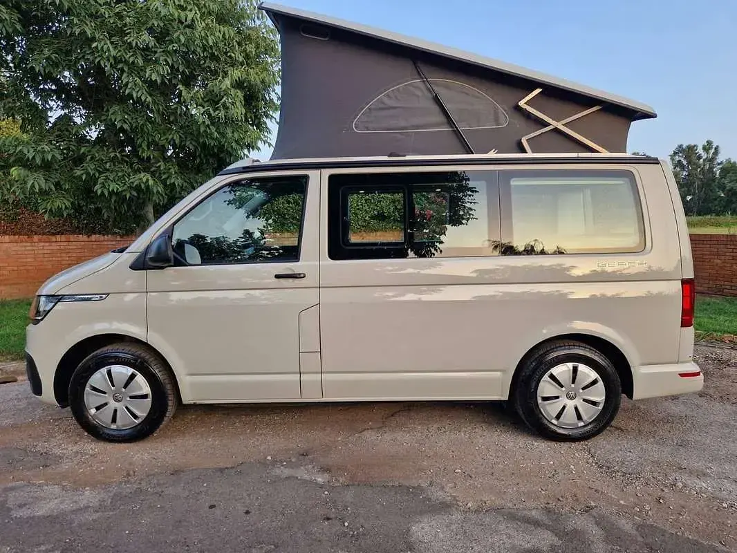 Usata VW California Beach 110 CV (80 kW) 2023 Grigio Furgone