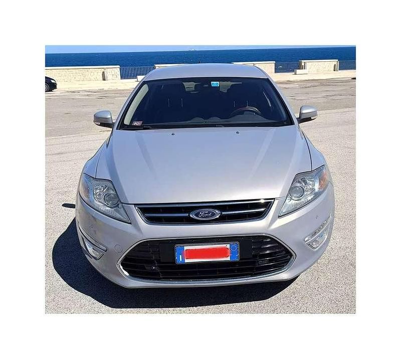 Usata Ford Mondeo Titanium 163 CV (119 kW) 2012 Argento Station wagon