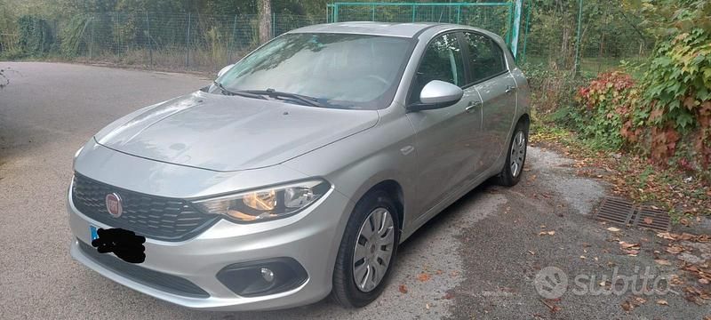 Usata Fiat Tipo 95 CV (69 kW) 2016 Grigio Berlina