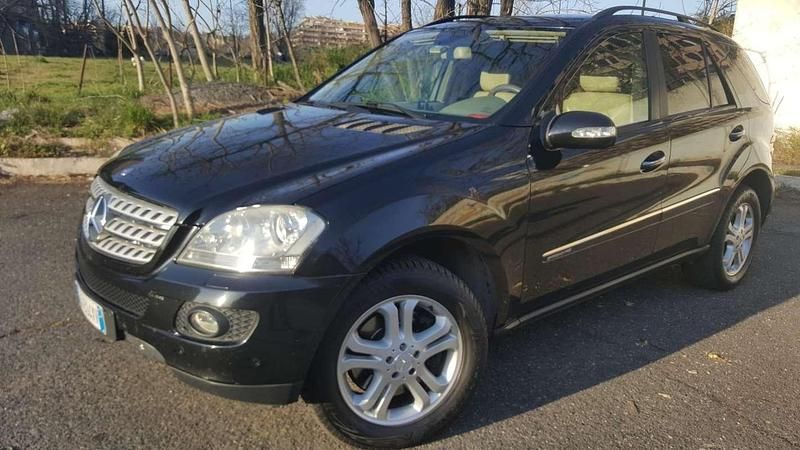 Usado Mercedes ML500 306 CV (225 kW) 2006 SUV
