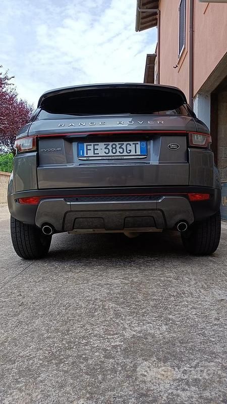 Usata Land Rover Range Rover evoque 150 CV (110 kW) 2016 Grigio Station wagon