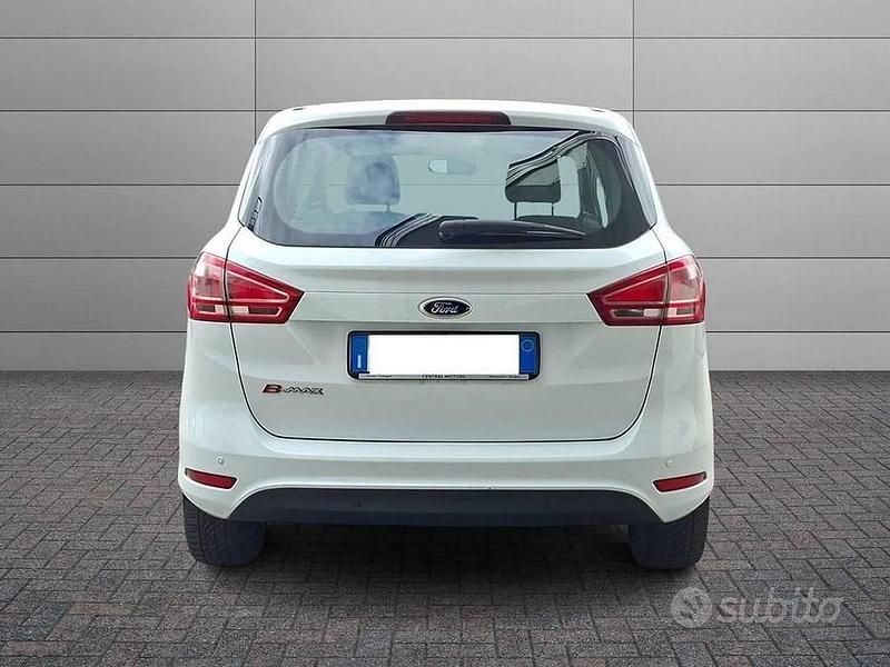Begagnad Ford B-MAX 90 HK (66 kW) 2013 Vit Minibuss