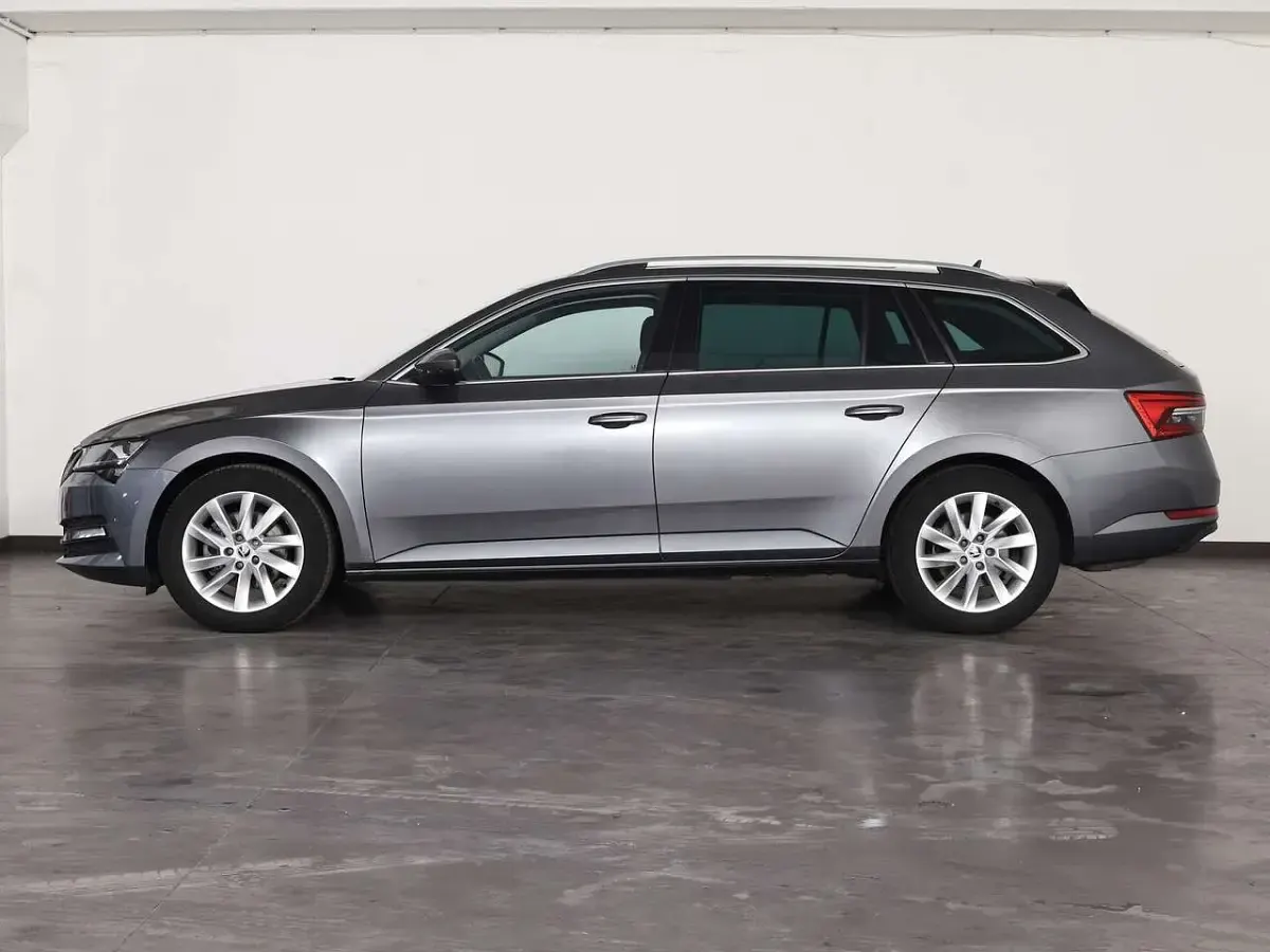 Occasion Skoda Superb Executive 150 ch (110 kW) 2022 Gris Break