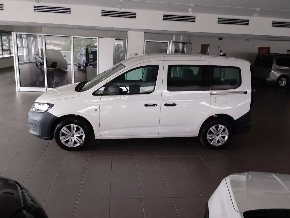 Usata VW Caddy 102 CV (75 kW) 2023 Bianco Monovolume