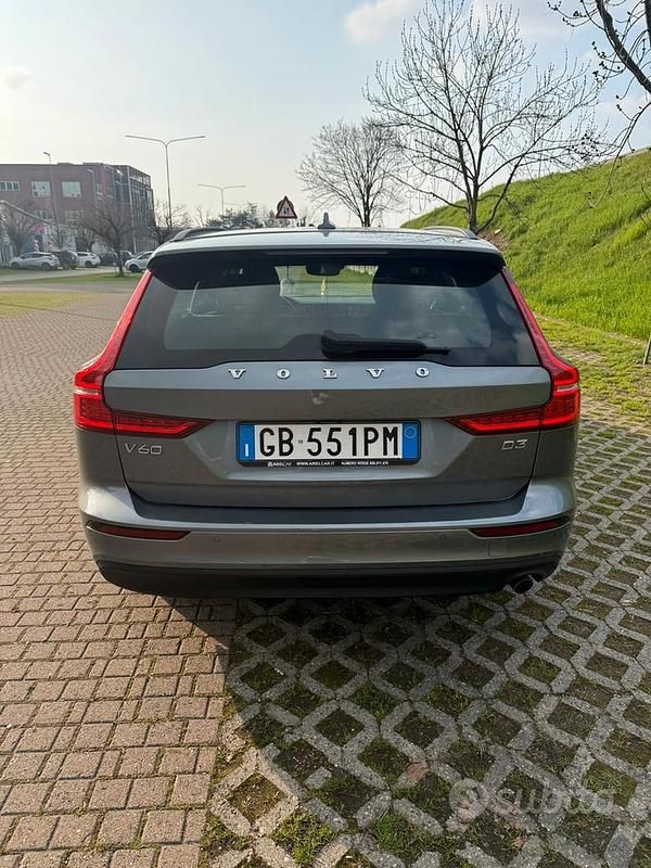 Usata Volvo V60 Business Edition 2020 Grigio Station wagon