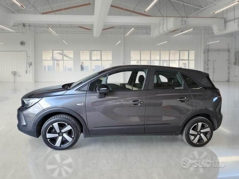 Usata Opel Crossland 110 CV (80 kW) 2023 Grigio SUV
