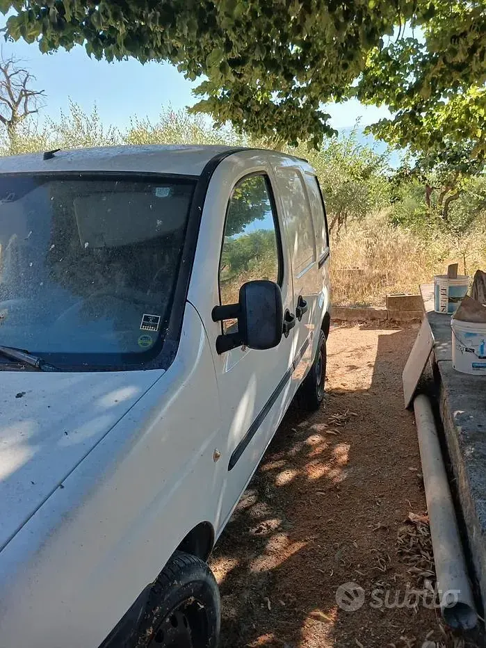 Usata Fiat Doblò 2005 Bianco Monovolume