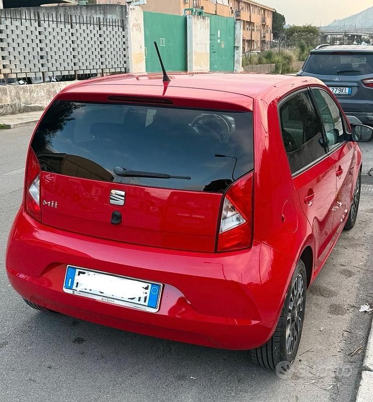 Usata Seat Mii Chic 60 CV (44 kW) 2019 Rosso Utilitaria