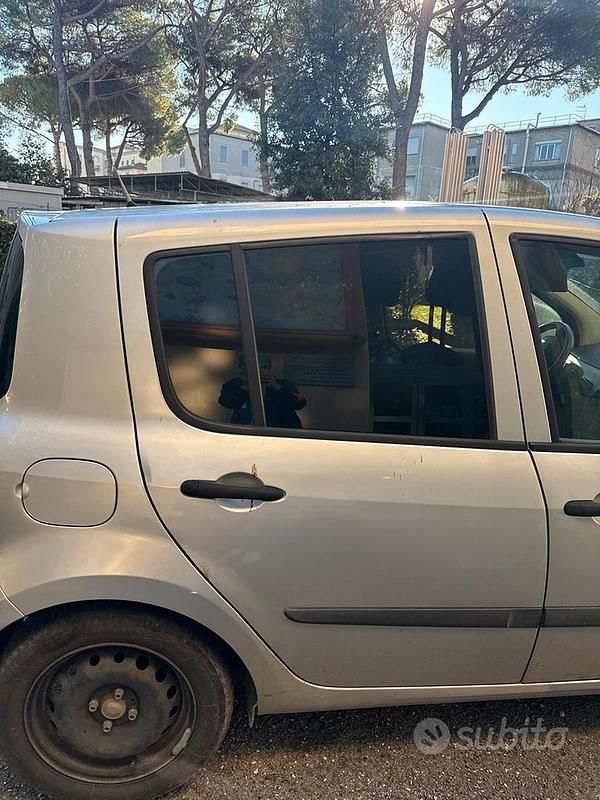 Usata Renault Modus 2005 Grigio Monovolume
