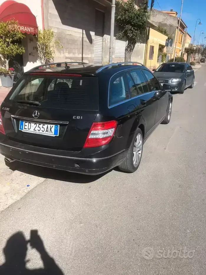 Usata Mercedes C220 170 CV (125 kW) 2010 Nero Station wagon