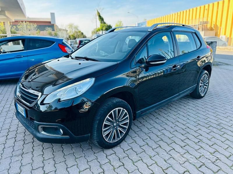 Usata Peugeot 2008 Active 68 CV (50 kW) 2014 Nero SUV