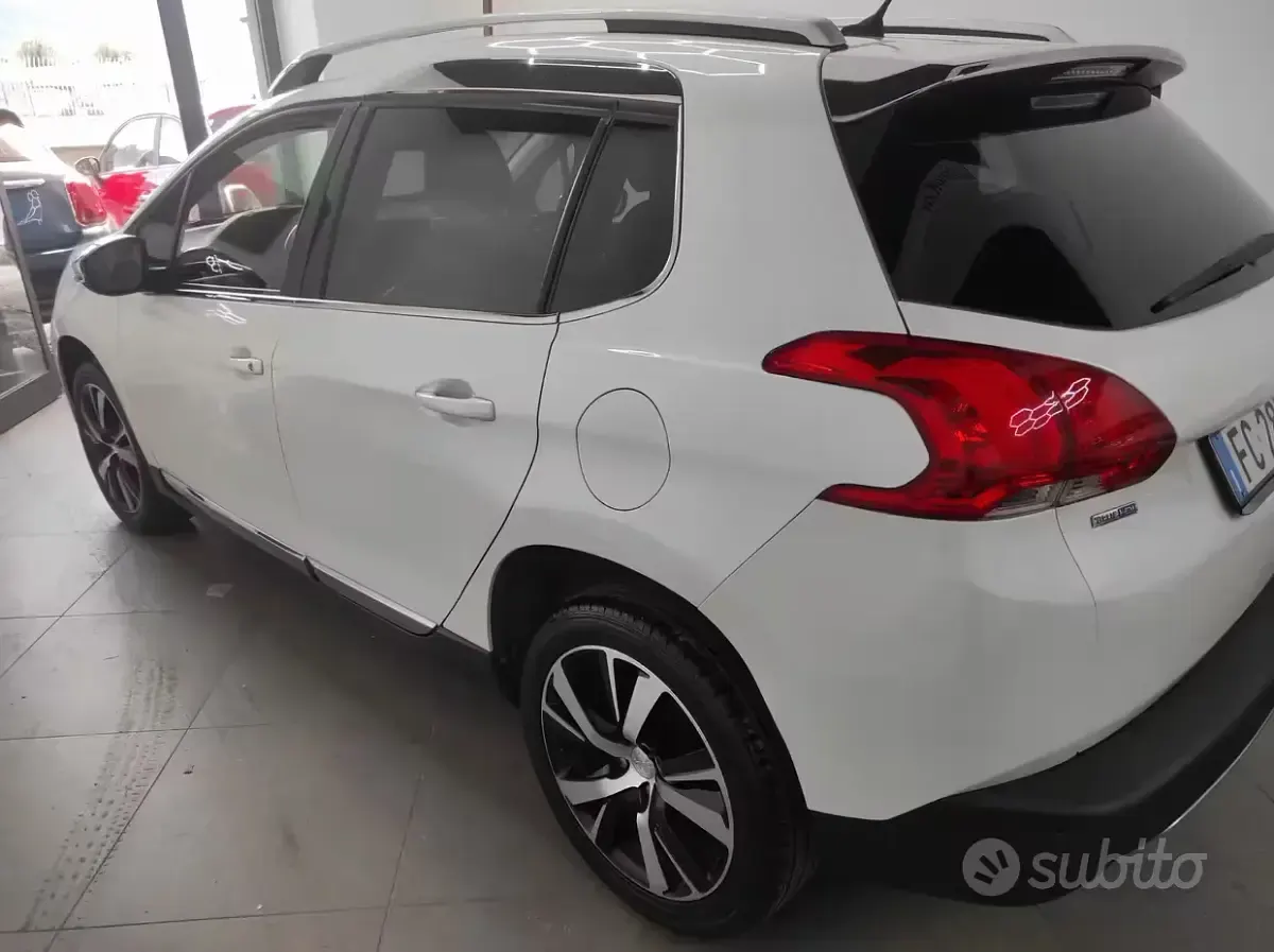 Usata Peugeot 2008 99 CV (72 kW) 2016 Bianco SUV