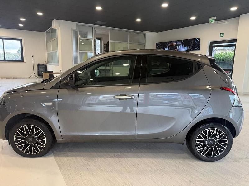 Usata Lancia Ypsilon S 69 CV (50 kW) 2023 Grigio Utilitaria
