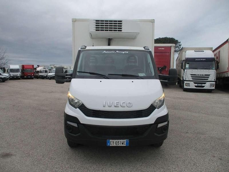 Usata Iveco Daily 145 CV (106 kW) 2015 Bianco