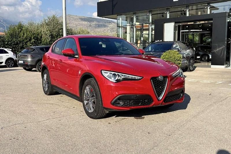 Usata Alfa Romeo Stelvio Business 160 CV (117 kW) 2022 Rosso SUV