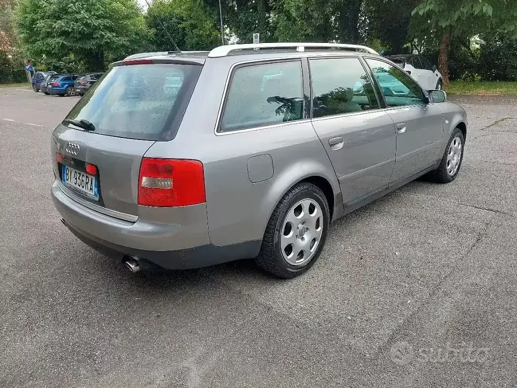 Usata Audi A6 250 CV (183 kW) 2003 Grigio Station wagon