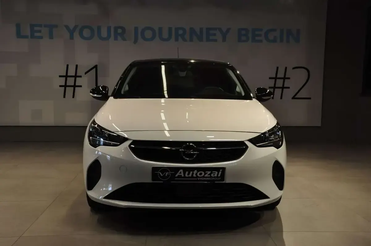 Usata Opel Corsa-e Elegance 100 kW (136 CV) 2021 Bianco Utilitaria