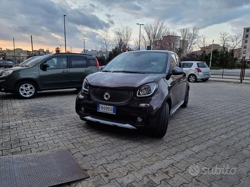 Usata Smart ForFour 90 CV (66 kW) 2018 Marrone Utilitaria