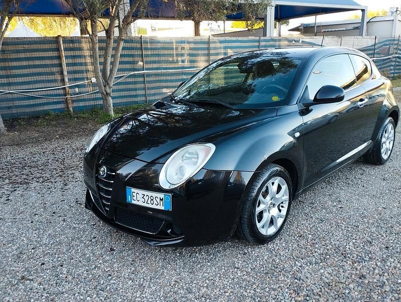 Nero Usata 2010 Alfa Romeo MiTo Distinctive Due volumi | 4250 € (Cara) - Immagine 1/4