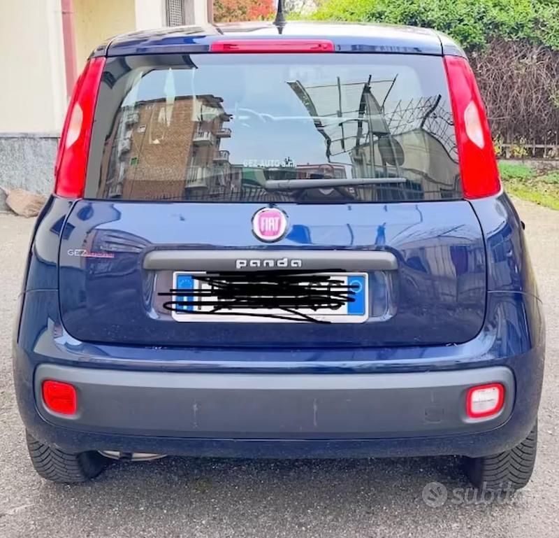 Usata Fiat Panda Easy 69 CV (50 kW) 2018 Blu Utilitaria