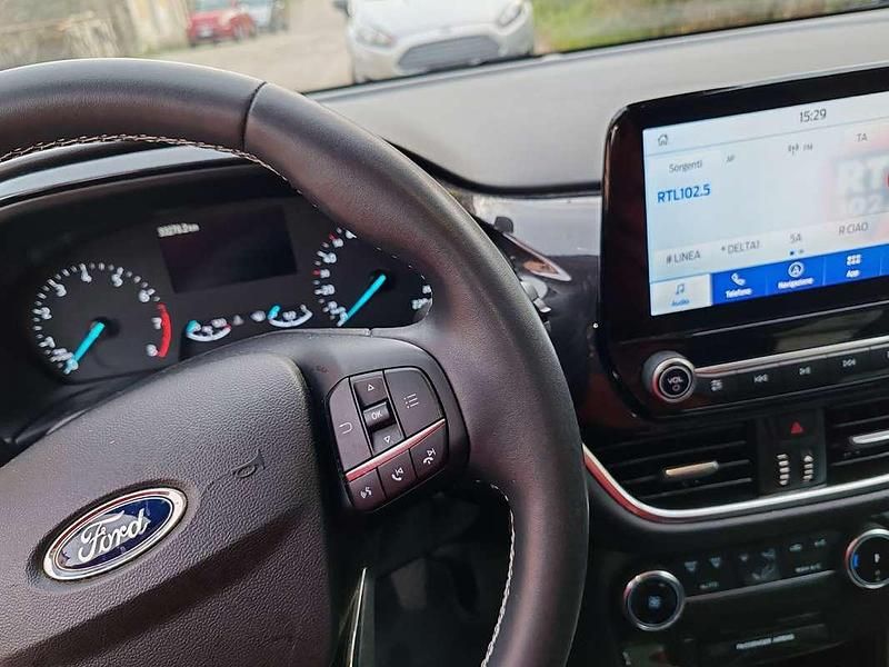 Usata Ford Puma 125 CV (91 kW) 2023 Argento SUV