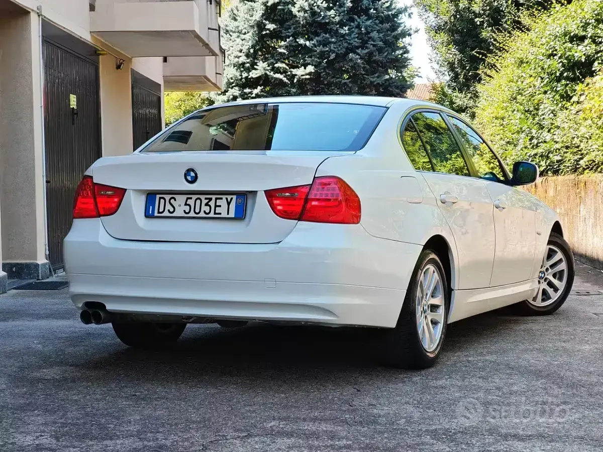 Usata BMW 325 218 CV (160 kW) 2008 Bianco Berlina
