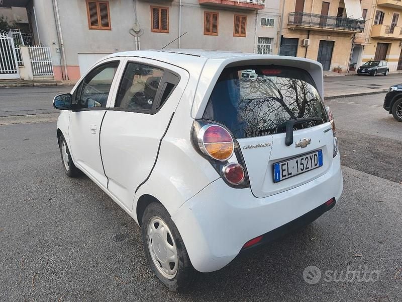 Usata Chevrolet Spark LS 68 CV (50 kW) 2012 Bianco Utilitaria