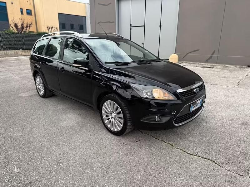 Usata Ford Focus 90 CV (66 kW) 2009 Nero Station wagon