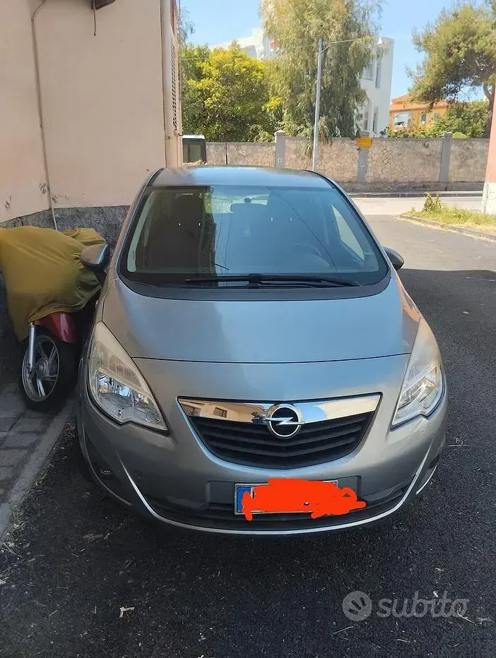 Usata Opel Meriva 95 CV (69 kW) 2013 Nero Monovolume