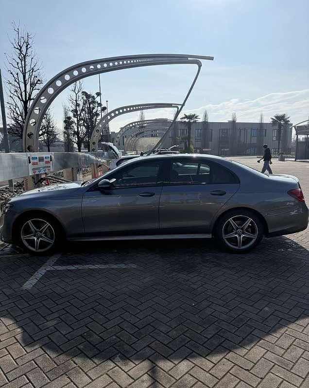 Usata Mercedes E300 252 CV (185 kW) 2018 Berlina