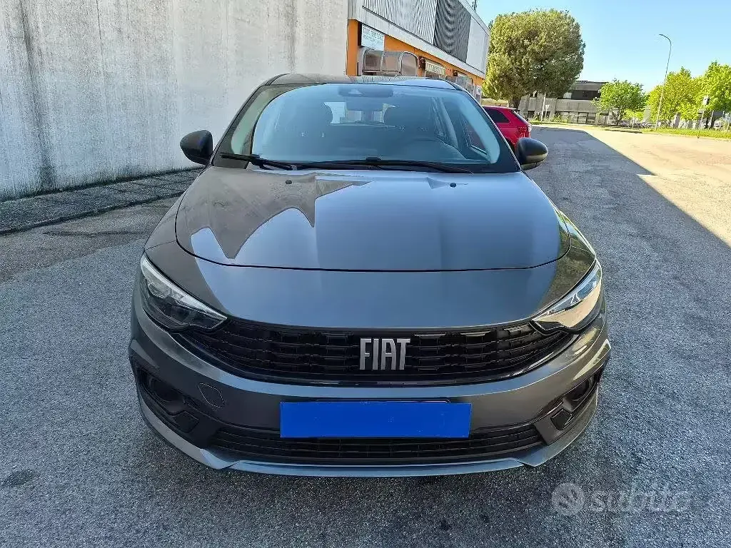 Usata Fiat Tipo 101 CV (74 kW) 2023 Grigio Station wagon