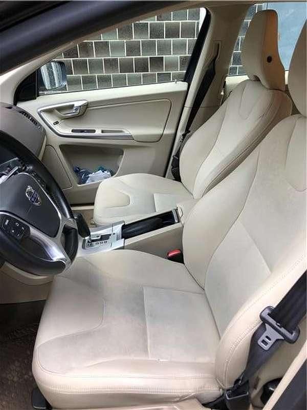 Occasion Volvo XC60 Momentum 163 ch (119 kW) 2010 Bleue SUV