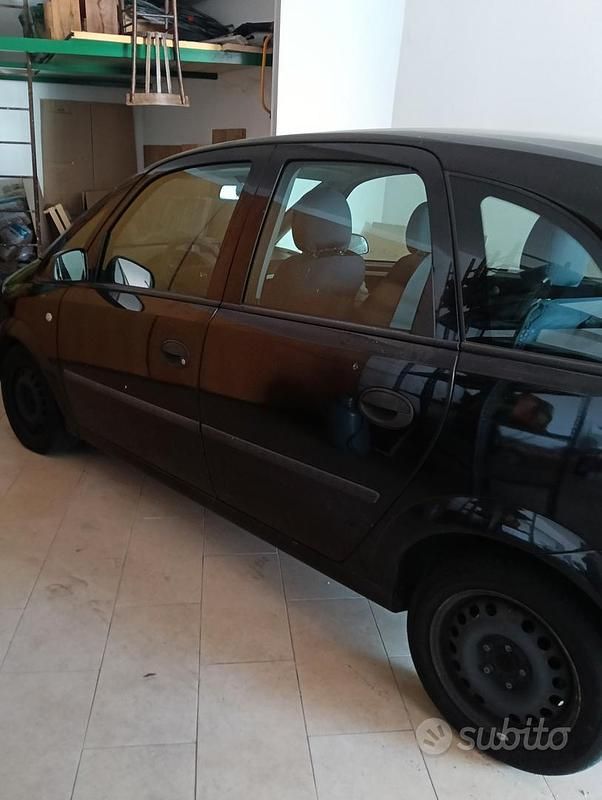 Usata Opel Meriva 101 CV (74 kW) 2007 Nero Monovolume