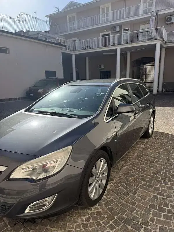 Usata Opel Astra Cosmo 131 CV (96 kW) 2013 Station wagon