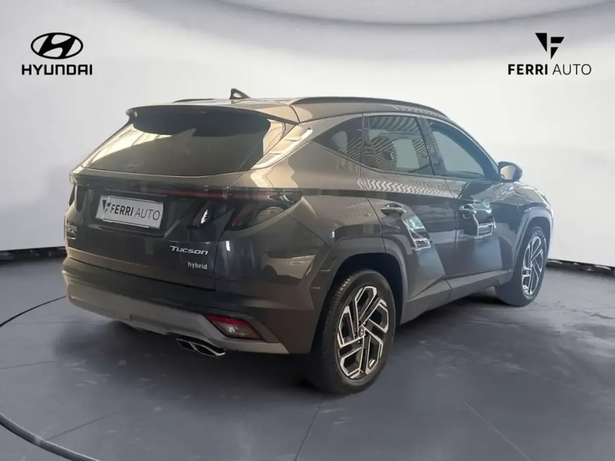 Nuova Hyundai Tucson 179 CV (131 kW) 2025 Grigio SUV