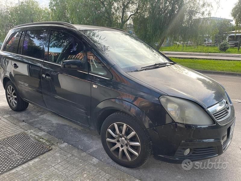 Occasion Opel Zafira 94 ch (69 kW) 2006 Noir Monospace