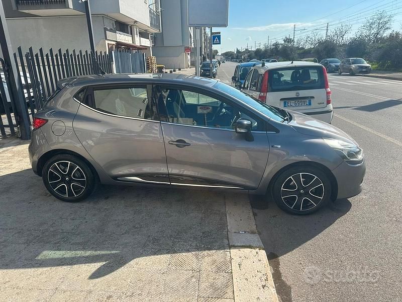 Usata Renault Clio IV 90 CV (66 kW) 2016 Grigio Berlina
