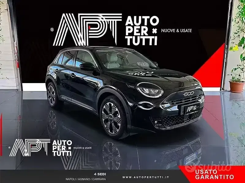 Usata Fiat 600 La Prima 110 CV (80 kW) 2024 Nero SUV