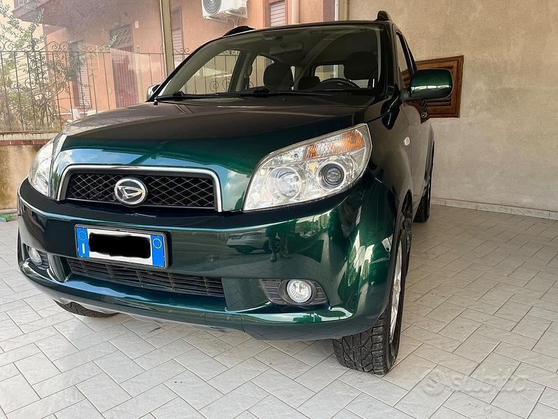 Verde Usata 2009 Daihatsu Terios SUV | 7899 € (Molto cara) - Immagine 1/4