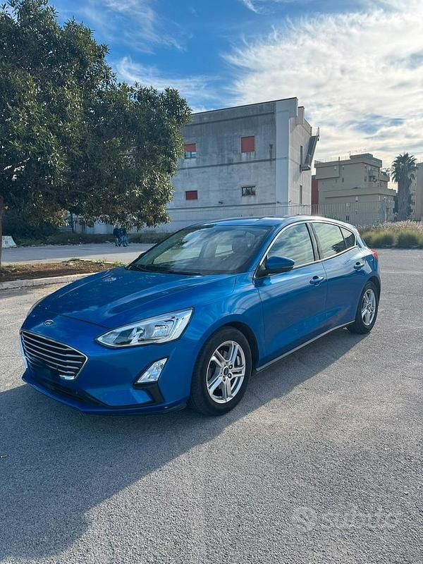 Blu Usata 2019 Ford Focus Tre volumi | 13.000 € (Super prezzo) - Immagine 1/4